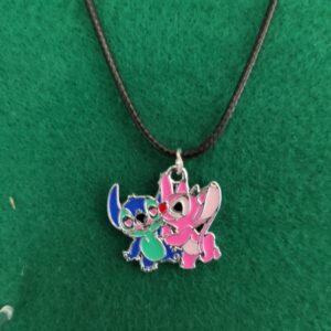 Collier Stitch et sa copine