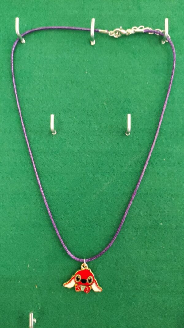 Collier Stitch Rouge